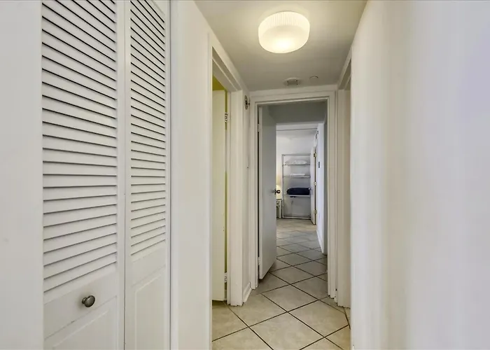 Ferienhaus Ocean Front 2 Bedroom With Outdoor Pool!
