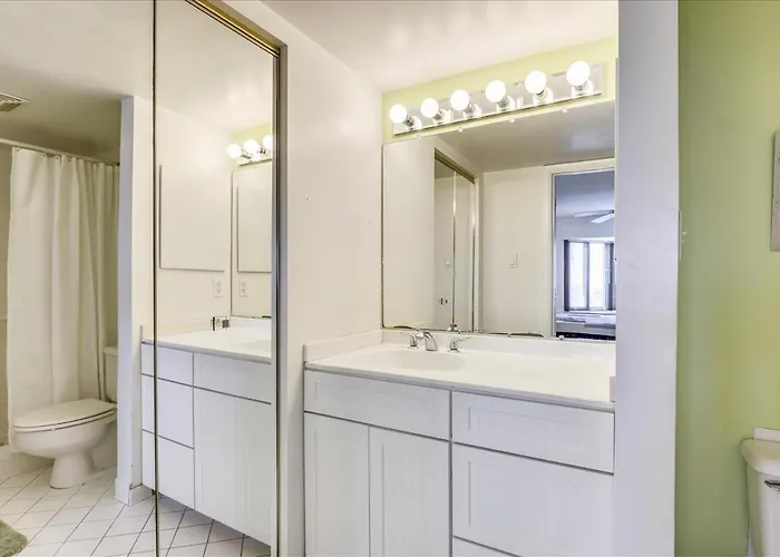 Ocean Front 2 Bedroom With Outdoor Pool! *